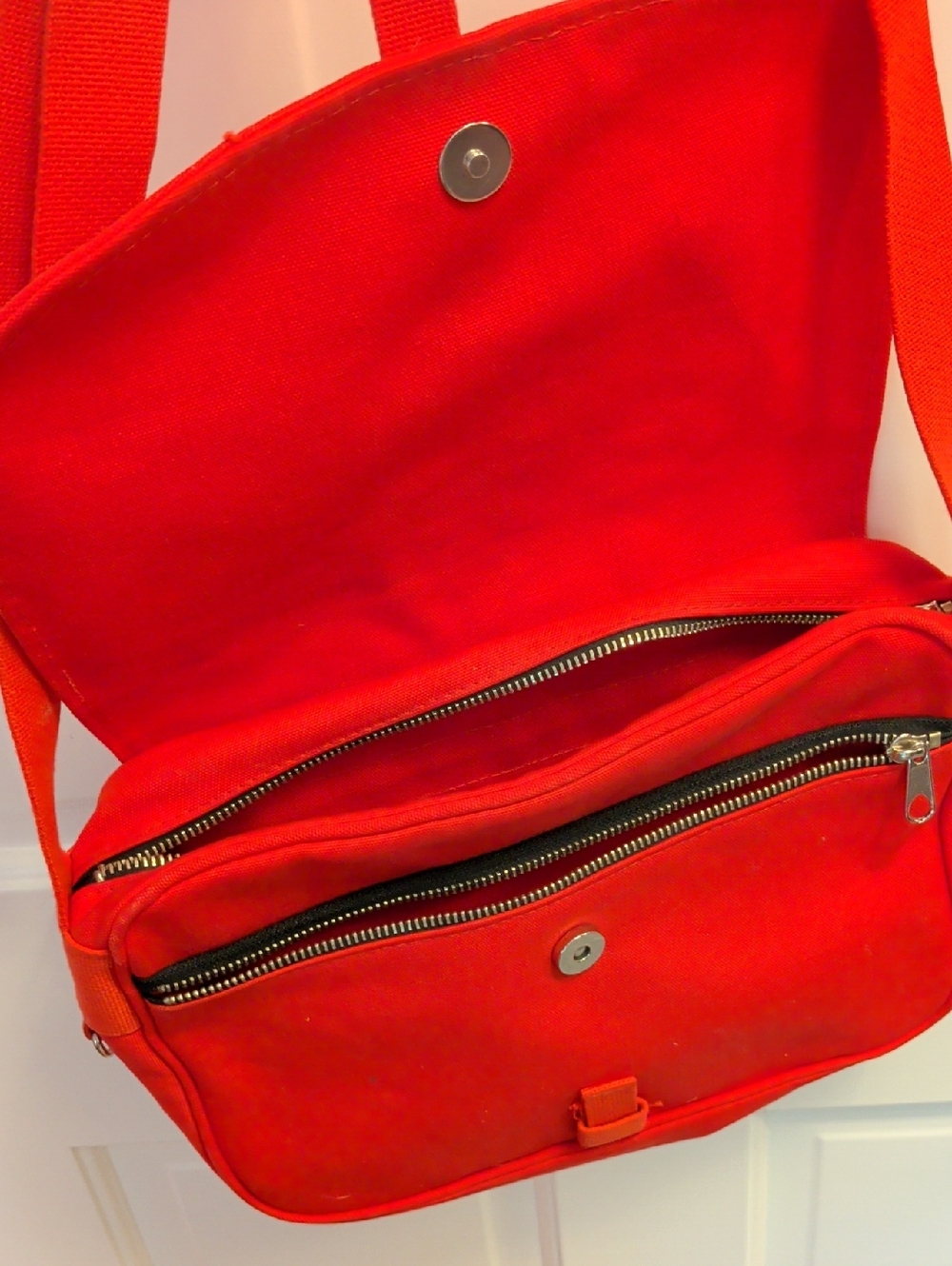 Marimekko Red Messenger Bag - Picture 3 of 5